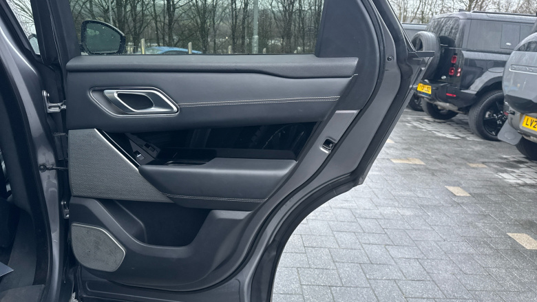 Land Rover Range Rover Velar 2.0 D240 R-Dynamic HSE 5dr Auto Diesel Estate